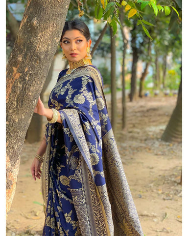 Handloom Weaved Traditional Saree