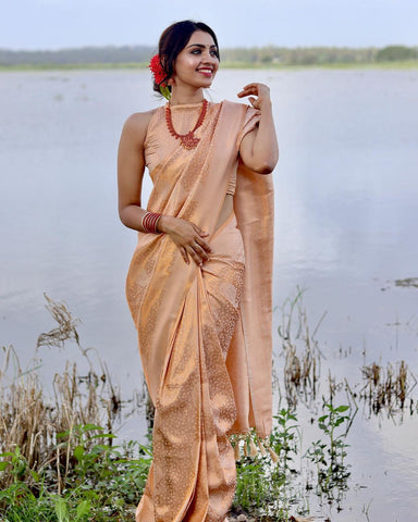 Kanjeevaram Silk Saree with Intricate Weaving